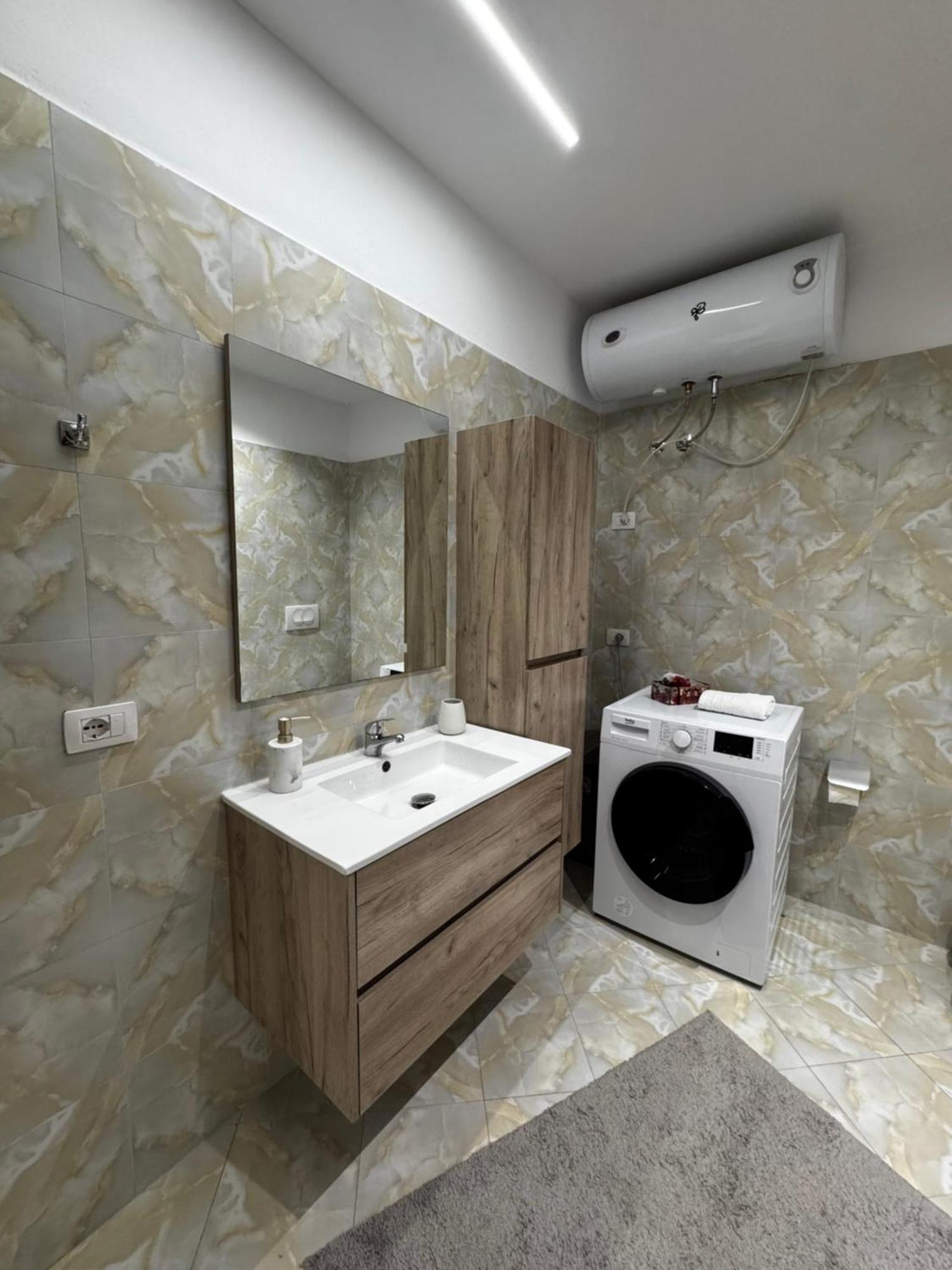 Sky & Sea View Luxury Apartments Durrës Eksteriør billede